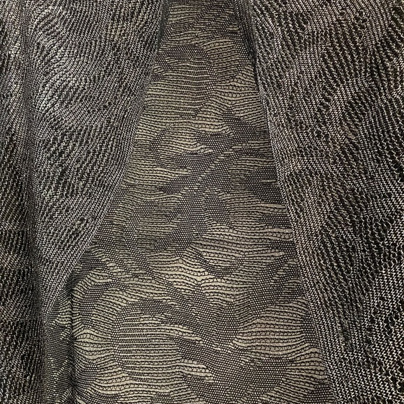 Triangular black and silver scarf - Picture 2 of 3